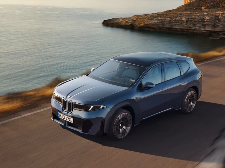 BMW iX3 40, la nuova versione entry-level rende la Neue Klasse più accessibile