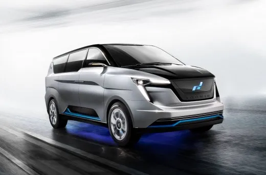 Iconiq Seven: concept di minivan futuristico