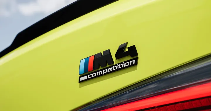 BMW M4 CSL, solo con la trazione posteriore. Debutto nel 2022