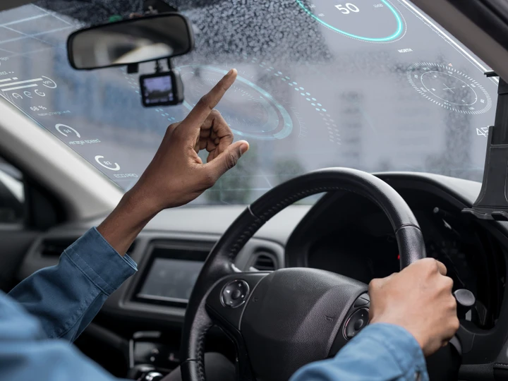 Al CES 2026, LG porta una visione di mobilità tra intelligenza artificiale affettiva e parabrezza interattivi