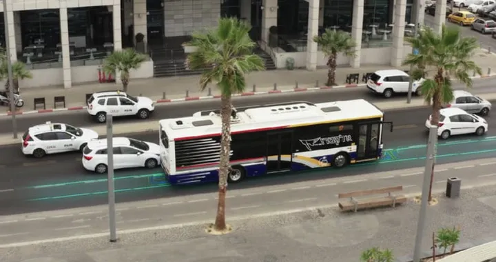 Svezia, una strada per la ricarica a induzione di bus e camion elettrici