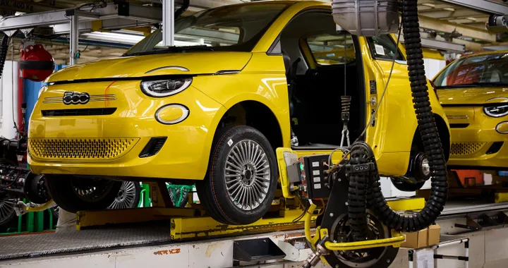 Stellantis, al via la rivoluzione digitale delle fabbriche con IA e digital twin
