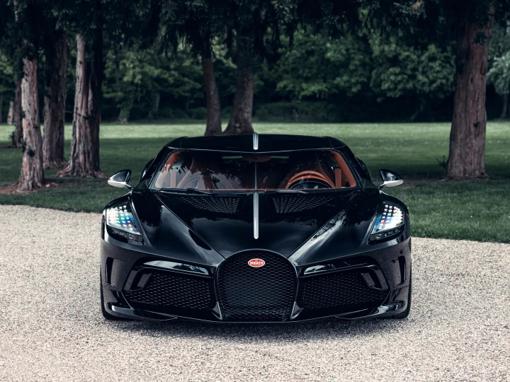 La Bugatti più costosa del mondo torna in vendita a 25 milioni di euro