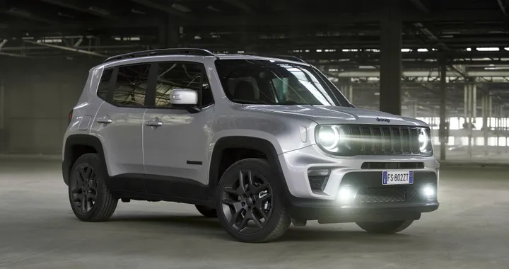 Jeep Renegade: il SUV compatto aumenta la sportività con la versione S