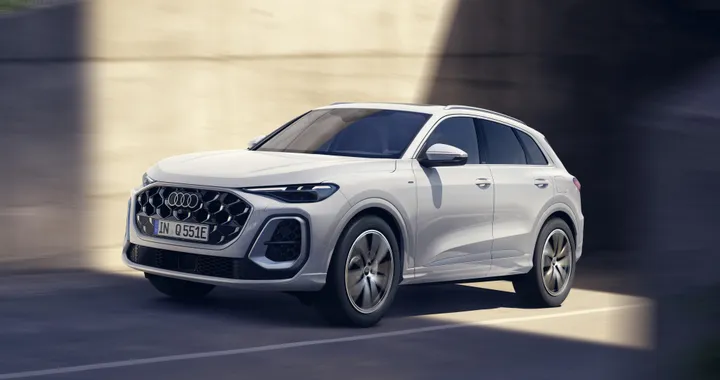 Audi Q5 e-hybrid, ecco la Plug-in da 100 km in elettrico. Prezzi da 69.150 euro
