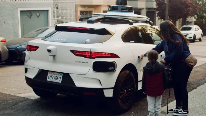 Waymo, i robotaxi di San Francisco accetteranno a breve i pagamenti