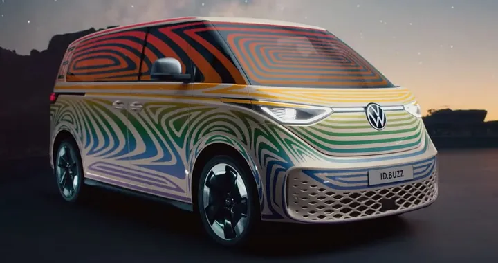 Volkswagen ID.Buzz, diamo una sbirciatina agli interni del minivan elettrico