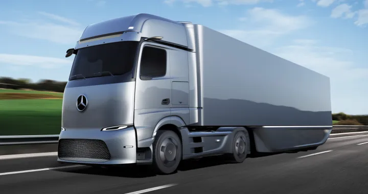 Mercedes testerà il suo camion elettrico eActros LongHau con Amazon e Rhenus