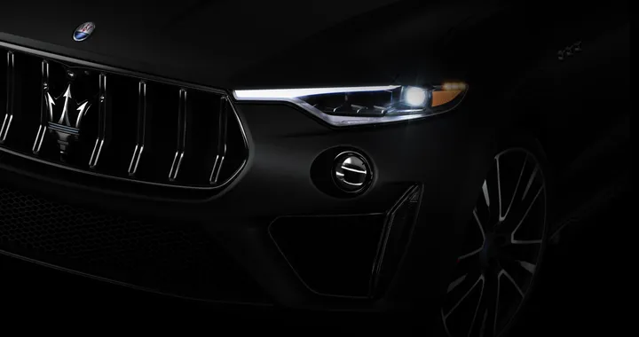 Maserati Levante: fari LED e motore V8 a New York | TEASER