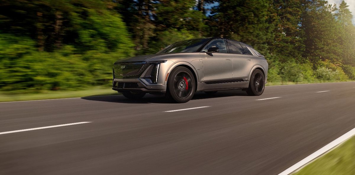 Cadillac LYRIQ-V: il crossover elettrico debutta ufficialmente in Europa