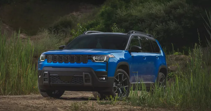Torna la Jeep Cherokee con un nuovo Full Hybrid. Solo per gli USA, niente Europa