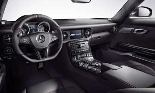 Mercedes SLS AMG GT 2013: caratteristiche e prime immagini ufficiali