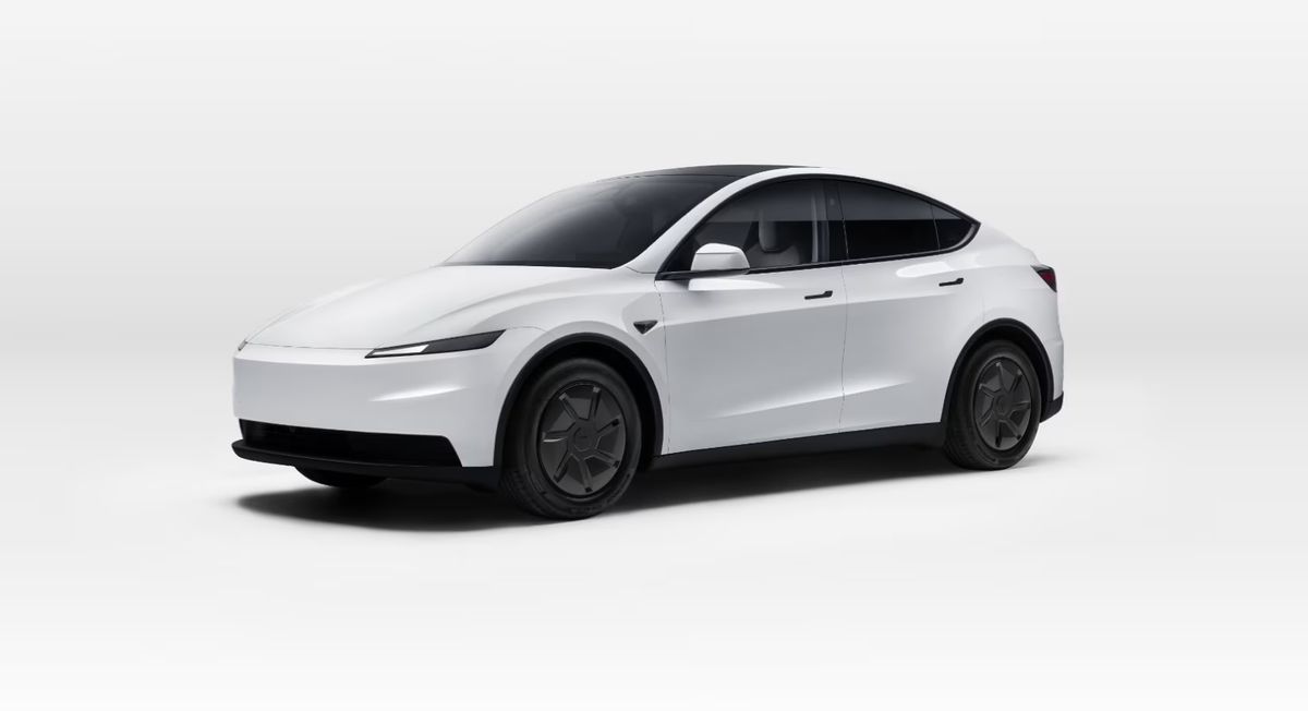 Tesla Model Y Standard, debutta la versione più "economica". Sorpresa, c'è anche la Model 3 Standard