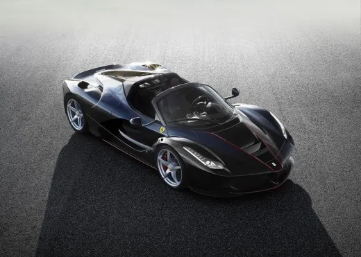 Ferrari LaFerrari Aperta, foto live della hypercar scoperta