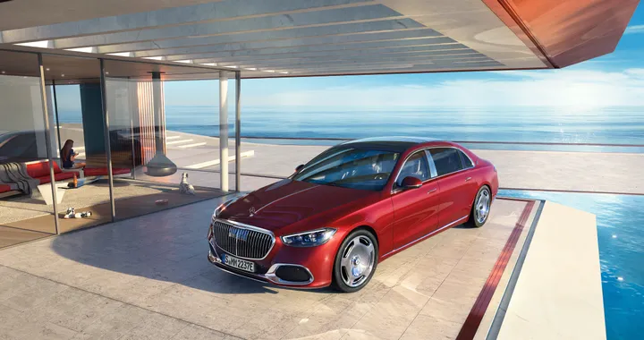 Mercedes-Maybach lancia il suo primo modello Plug-in. La prima elettrica nel 2023