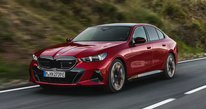 BMW Serie 5, ufficiale la nuova generazione. Anche elettrica