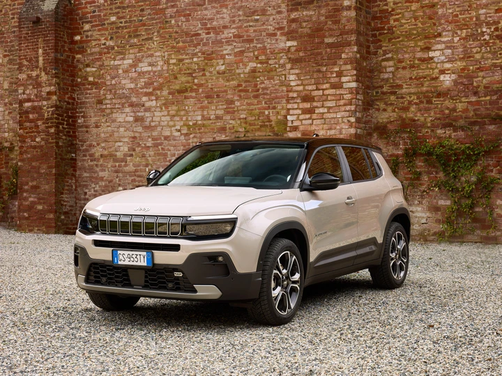 Jeep Avenger, il mercato italiano dei SUV è ancora suo: i numeri