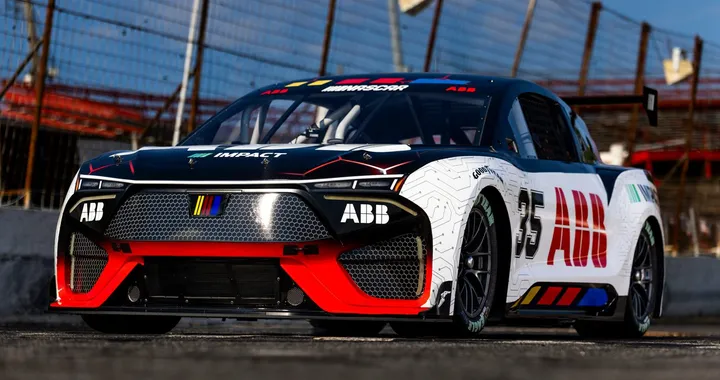 NASCAR presenta il suo prototipo elettrico da oltre 1.300 CV