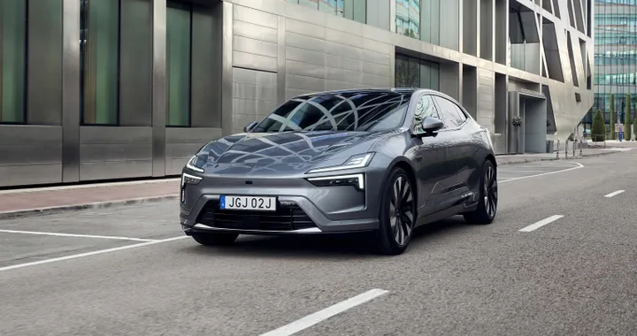 Polestar, gli incentivi continuano fino alla fine dell'anno: maxi sconti fino a 12.000 euro