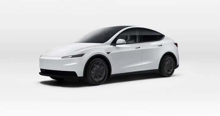 Tesla Model Y Standard, debutta la versione più "economica". Sorpresa, c'è anche la Model 3 Standard