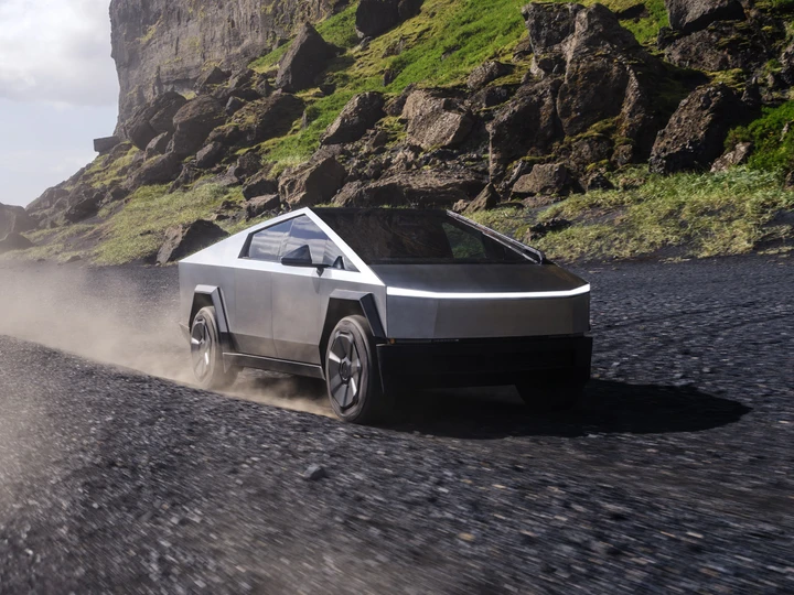 Il direttore della Gigafactory Tesla di Berlino conferma che il Cybertruck non arriverà in Europa