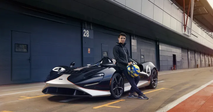 McLaren Elva: gustiamocela in azione a Silverstone con alla guida Lando Norris