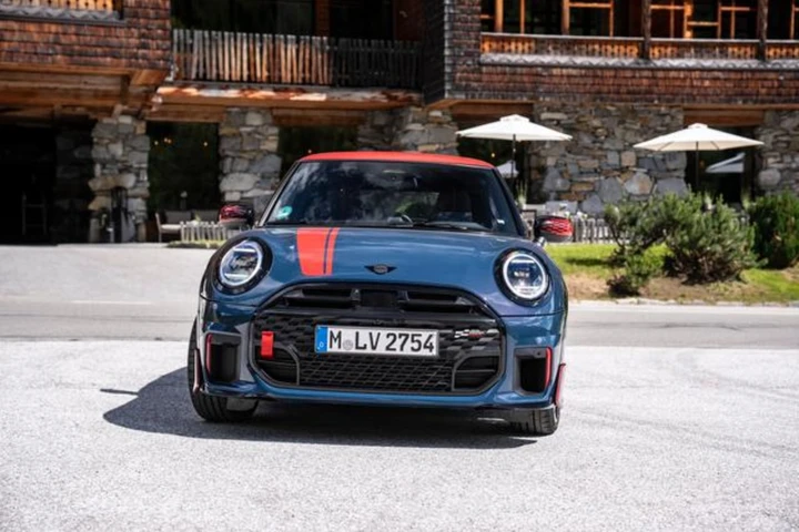 Mini John Cooper Works, ancora più racing con gli accessori JCW