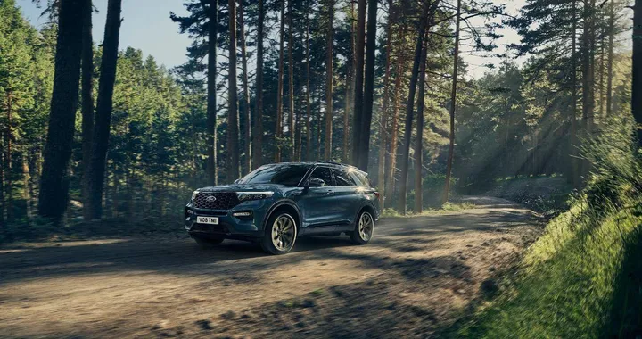 Ford Explorer, la versione ibrida Plug-in si appresta al debutto in Italia | Immagini