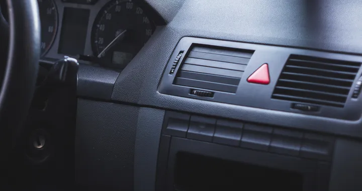 Come rinnovare le plastiche scolorite dell’auto con un trattamento semplice ed efficace