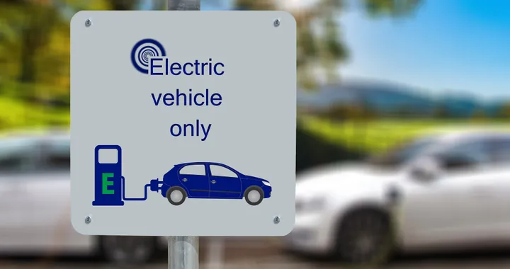 Europa supera Cina nelle vendite di auto elettriche e ibride PHEV: 500.000 nel 2020