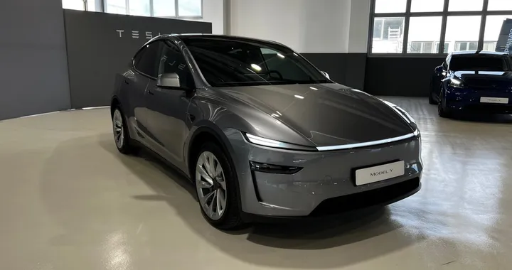 Tesla Model Y Juniper, il restyling debutta ufficialmente in Italia. Tutti i dettagli