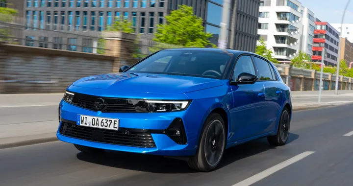 Opel Astra Electric: prima prova su strada e prezzi