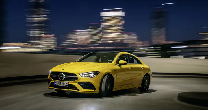 Mercedes-AMG CLA 35: la berlina-coupé con 306 CV e realtà aumentata