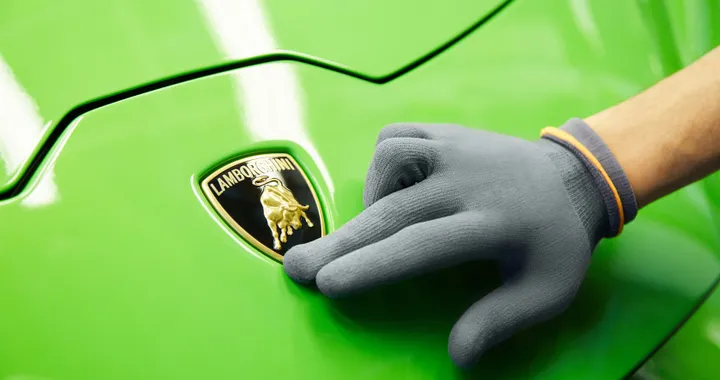 Lamborghini: si avvicina il debutto della nuova supercar con V12 ibrido