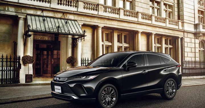 Toyota svela la nuova generazione del SUV Harrier | Anche ibrido