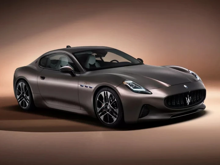 Maserati torna a casa: GranTurismo e GranCabrio saranno prodotte a Modena