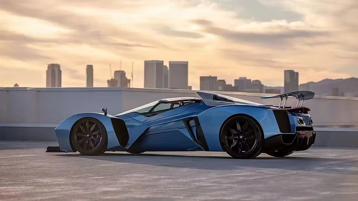 Il figlio di Arnault entra nel mondo delle hypercar: investe in un marchio storico