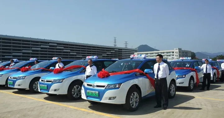 Shenzhen: dopo gli autobus, ora anche i taxi si convertono all'elettrico