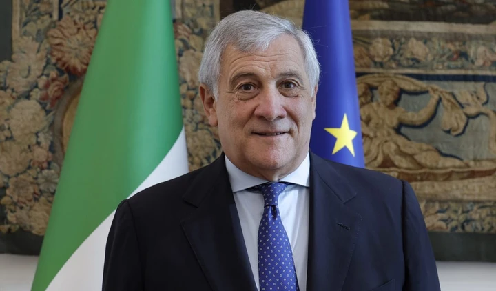 Bollo, Tajani: «Estendere l'esenzione a tutte le prime auto»