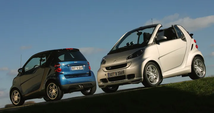 Smart, la city car di Mr. Swatch compie 20 anni