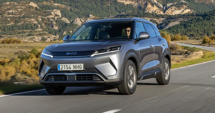 Novità BYD Atto 2, arriva la versione Comfort: nuova batteria e più autonomia | Prezzi