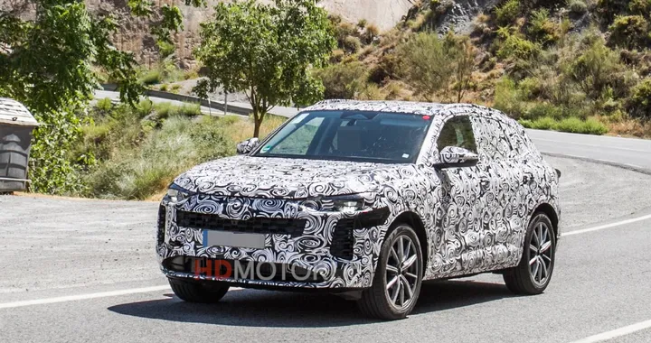 Audi SQ5, la nuova generazione si è fatta vedere su strada