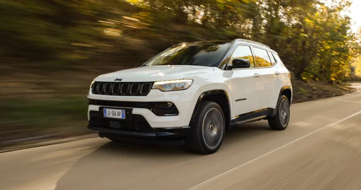 Jeep Compass, le offerte per le versioni 4xe ed e-Hybrid