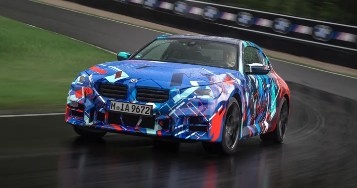 BMW M2: il debutto della “baby” sportiva è sempre più vicino