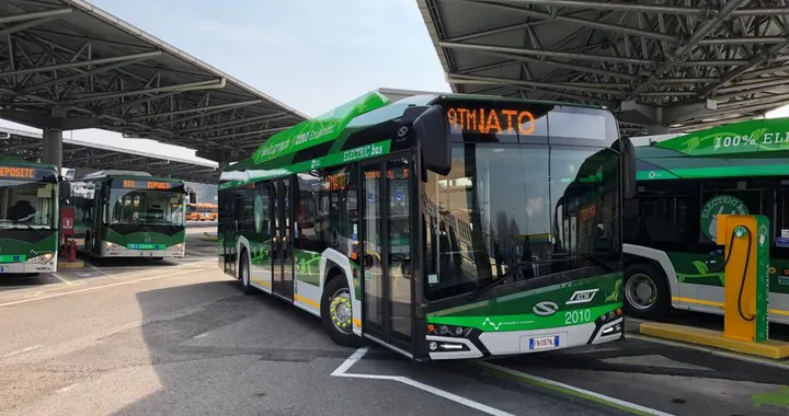 ATM: il primo di 1.200 autobus elettrici entra in servizio a Milano