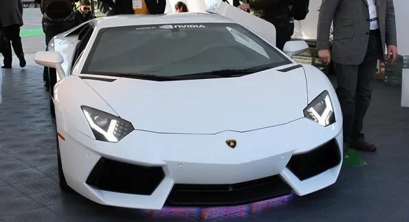 Lamborghini personalizzata NVIDIA in mostra al CES (video)