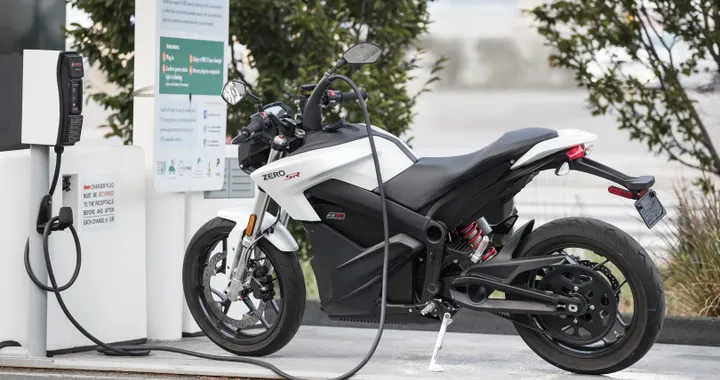 Zero Motorcycles: moto elettriche con ricarica rapida, più autonomia e update wireless