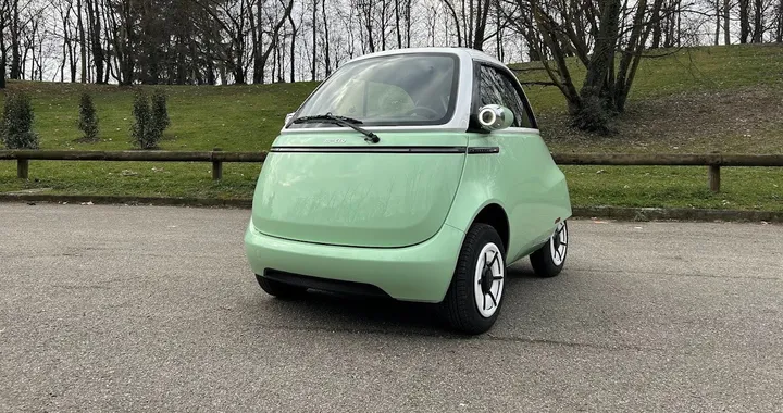 Microlino, stop alla produzione del quadriciclo fino ad aprile. Che succede?