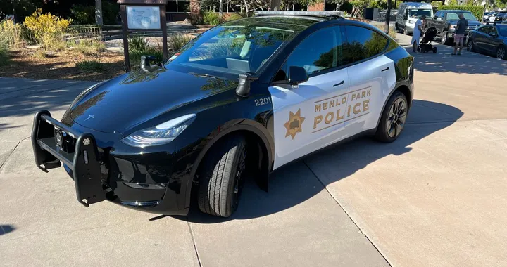 Per un dipartimento di polizia americano le Tesla non sono le pattuglie del futuro