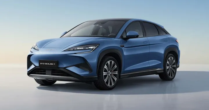 BYD Sealion 7, è ufficiale: il SUV elettrico arriva in Italia